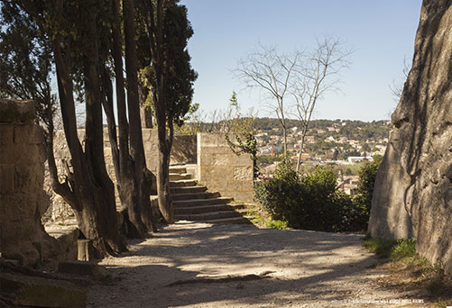 Laissez-vous guider... Laissez-vous guider...